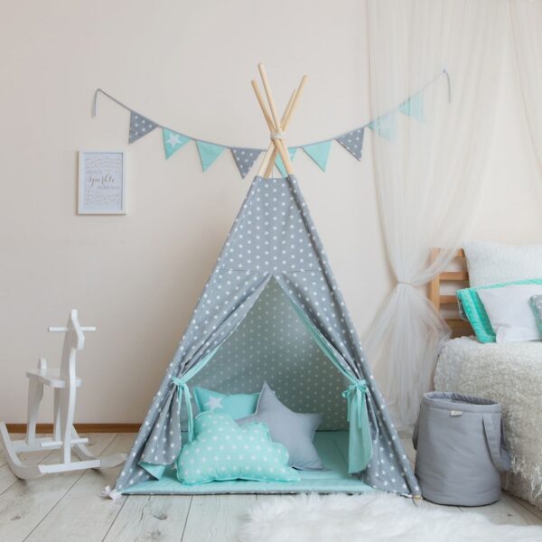 Grey Stars and Mint Dots