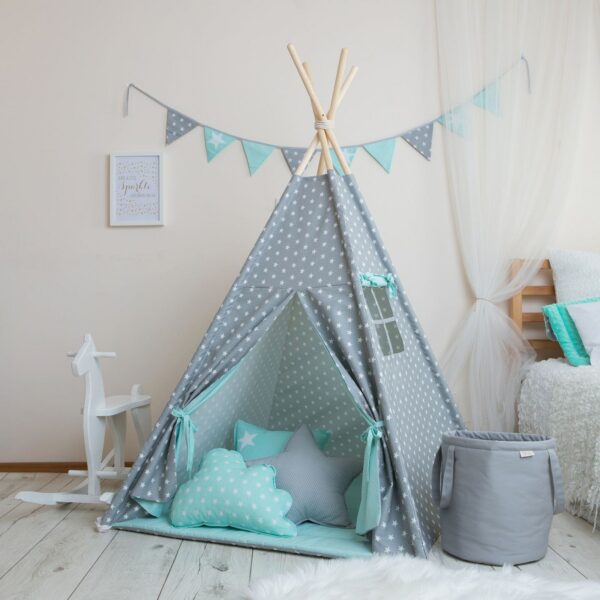 Grey Stars and Mint Dots