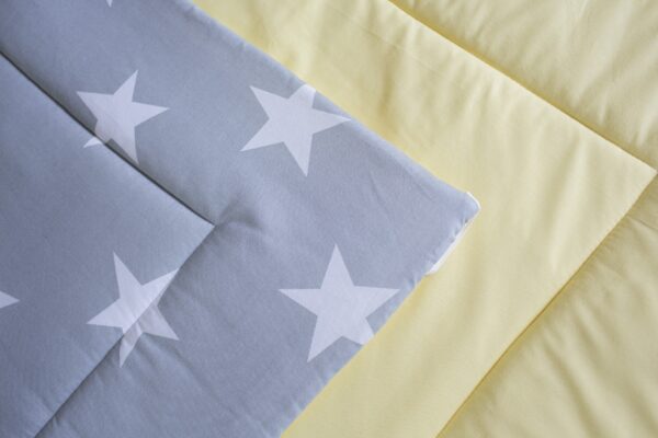 Grey and Yellow šator